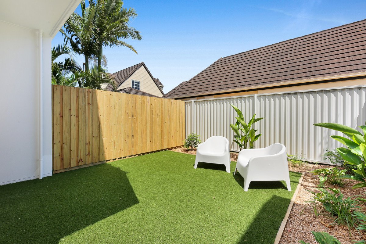 2/27 Miami Shore Parade Miami 27