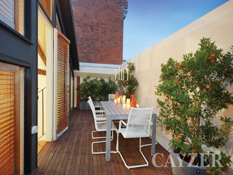 Gallery: 227 Moray St