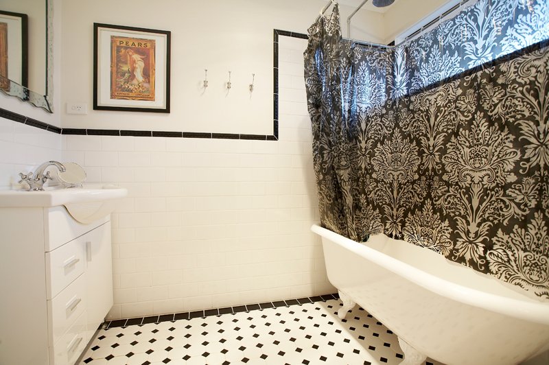 Real Estate and Property in 2/27 Thomas Street, Camberwell, VIC