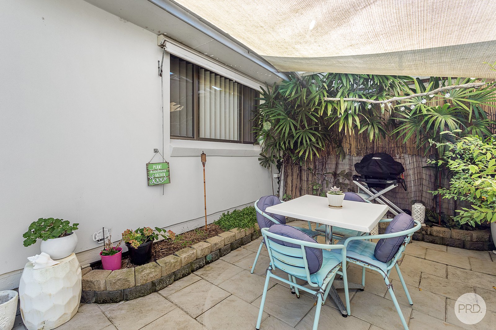 2/27 Thurlow Avenue NELSON BAY 3