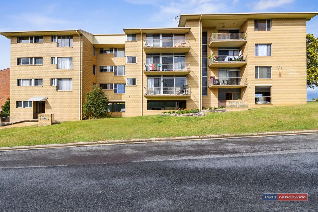 2/27 Victoria Street COFFS HARBOUR 2