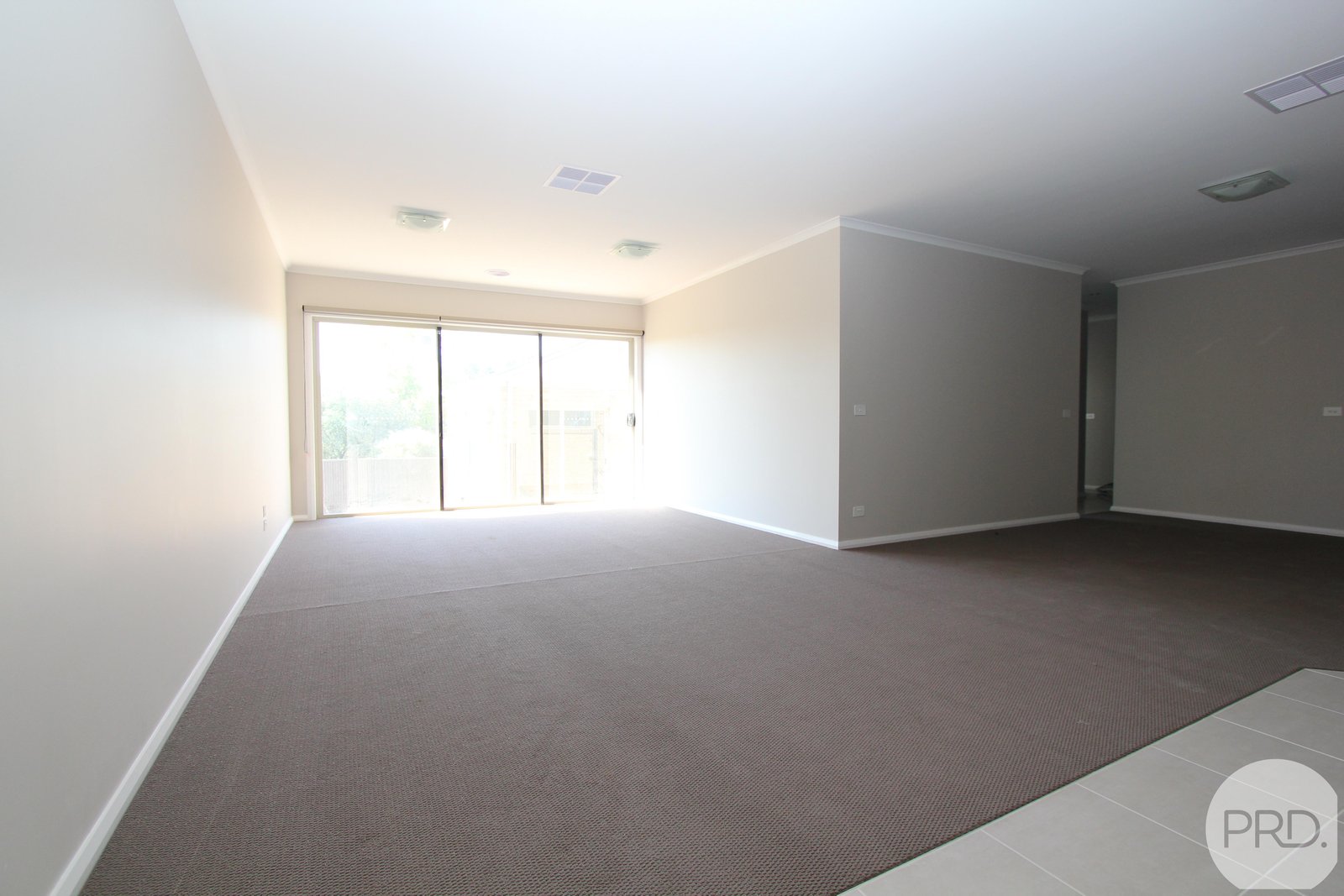 2/27 Water Street BROWN HILL 5