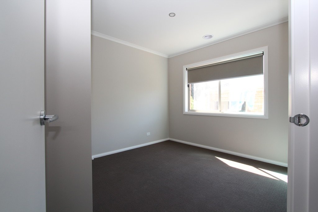 2/27 Water Street BROWN HILL 4