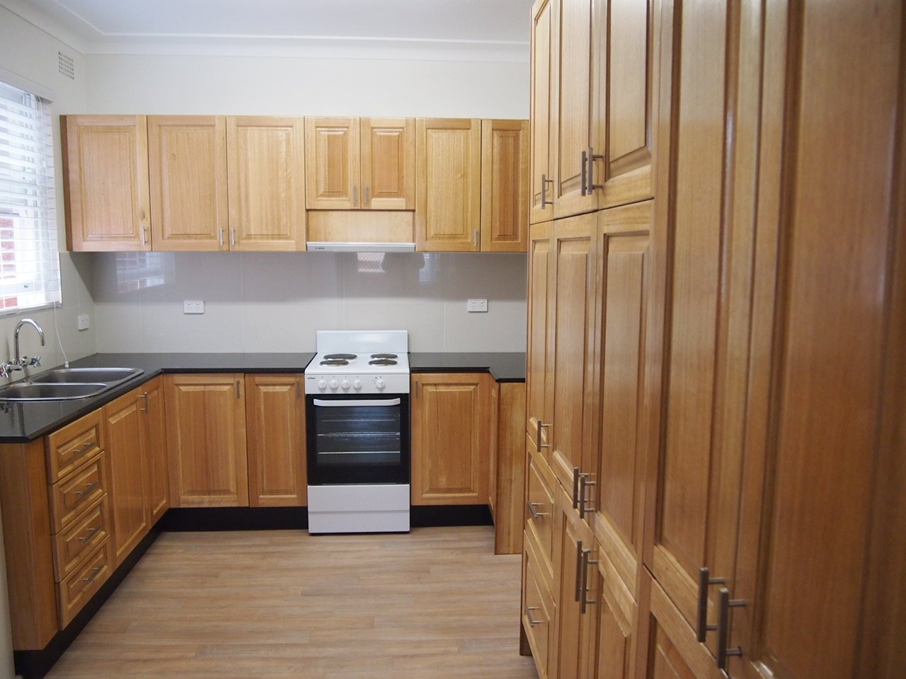 2/27 Wonoona Parade East  OATLEY 1