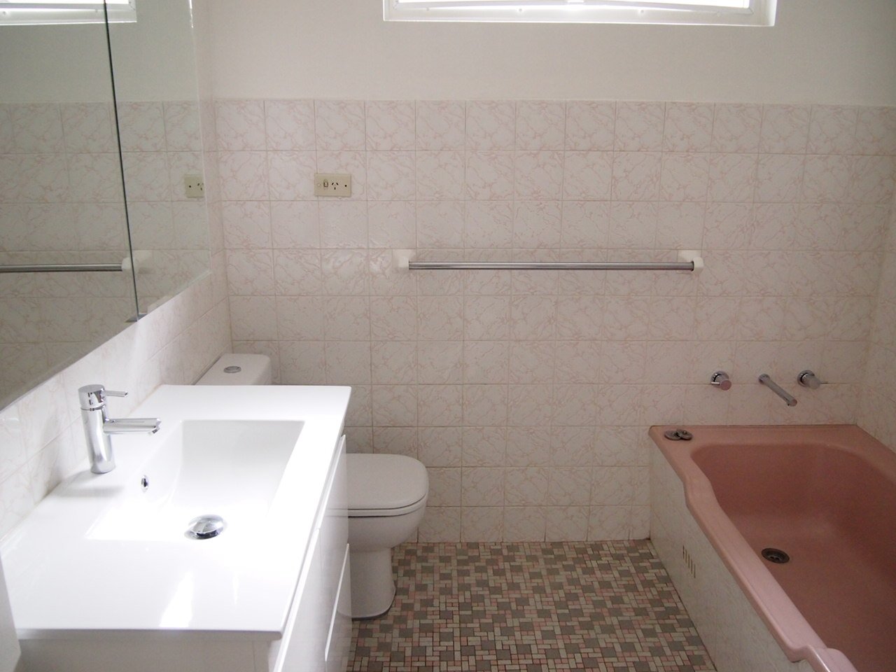 2/27 Wonoona Parade East  OATLEY 4