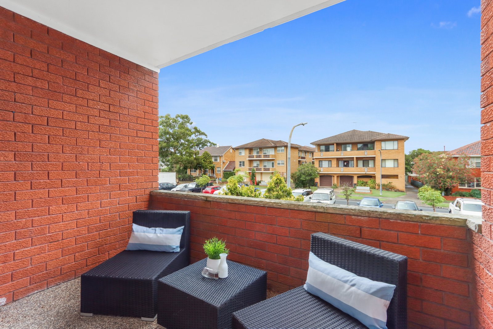 2/27 Wonoona Parade East  OATLEY 7