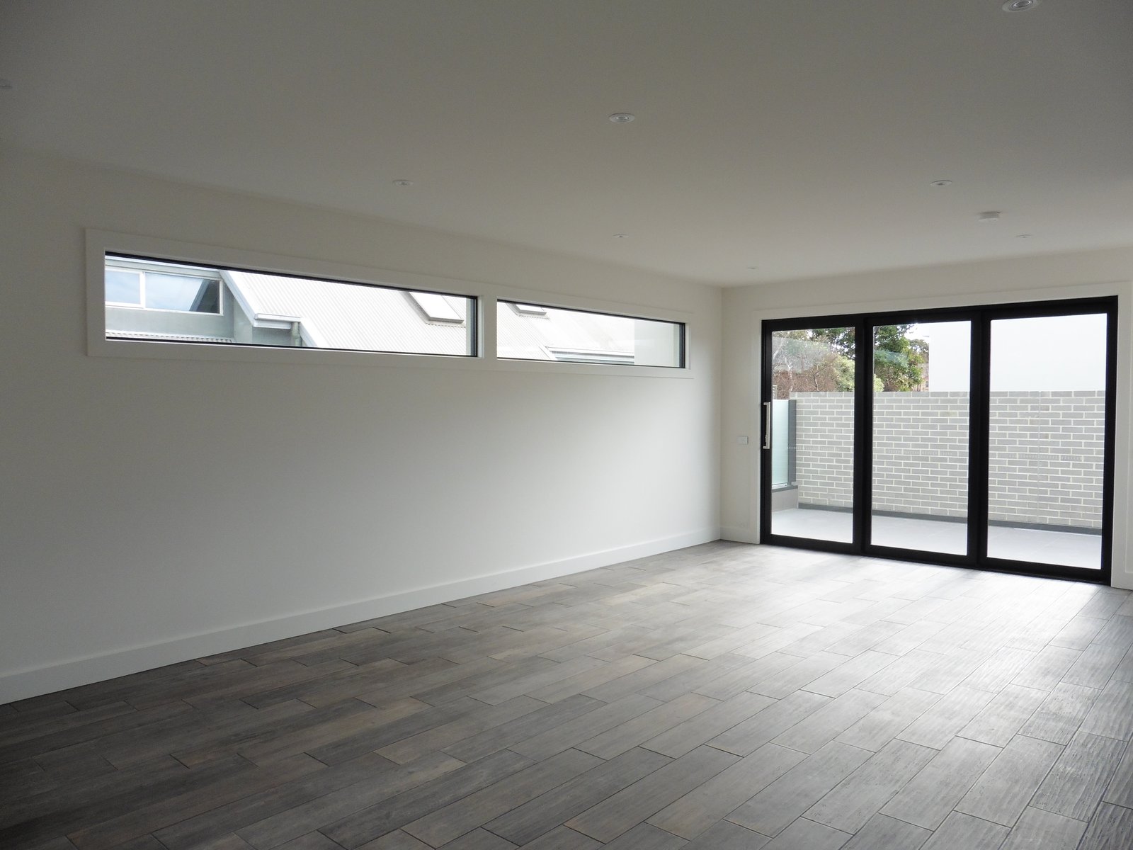 Gallery: 2/270 Balcombe Road