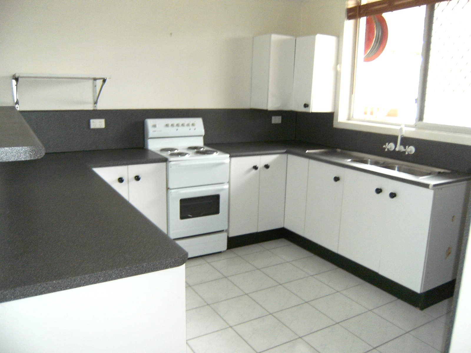 2/270 The Esplanade BURLEIGH HEADS 3