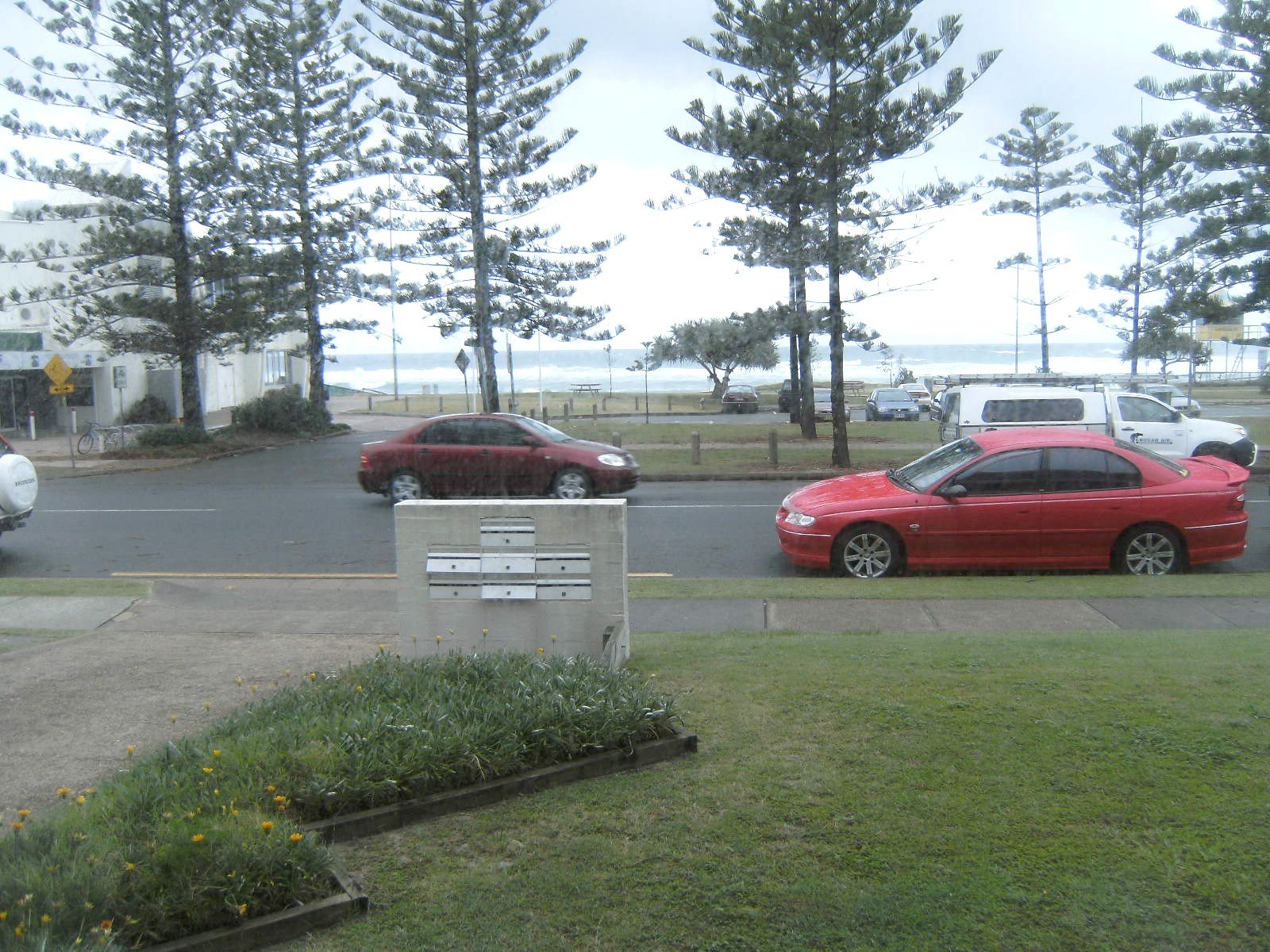 2/270 The Esplanade BURLEIGH HEADS 2