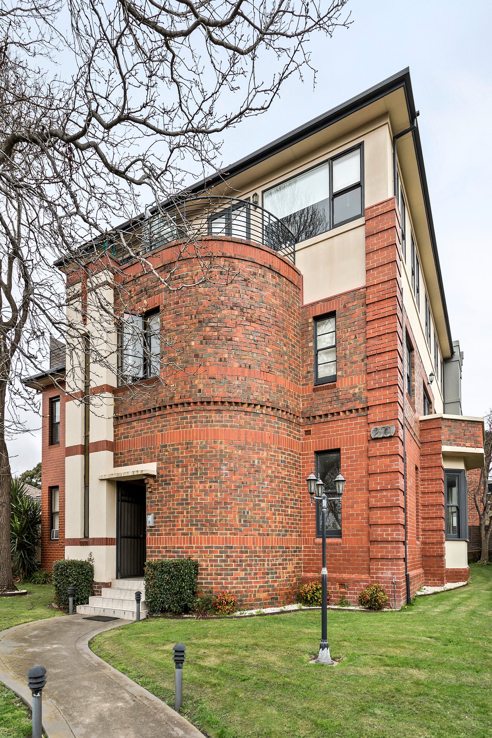 Real Estate and Property in 2/271 Balaclava Road, Caulfield North, VIC