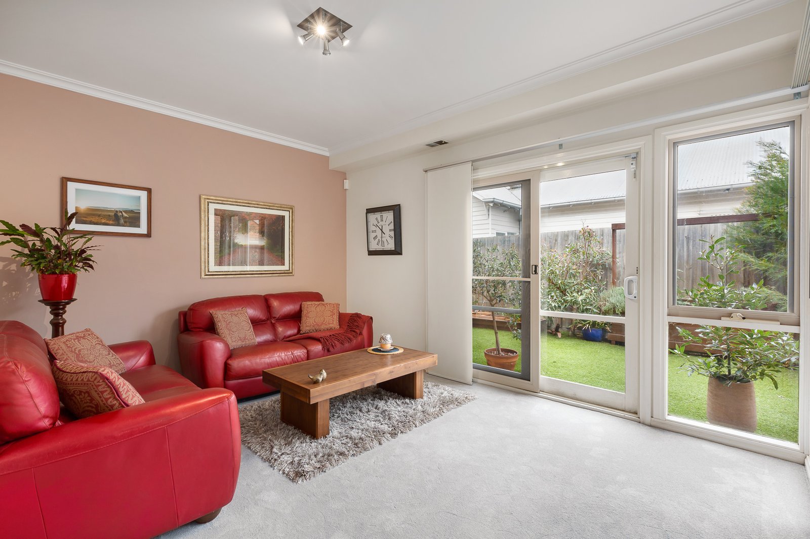 Gallery: 2/271 Bluff Road