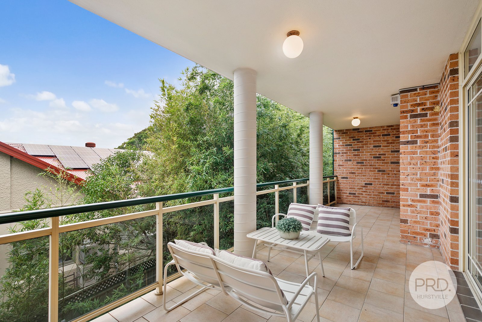 22/79-81 Woniora Road HURSTVILLE 8