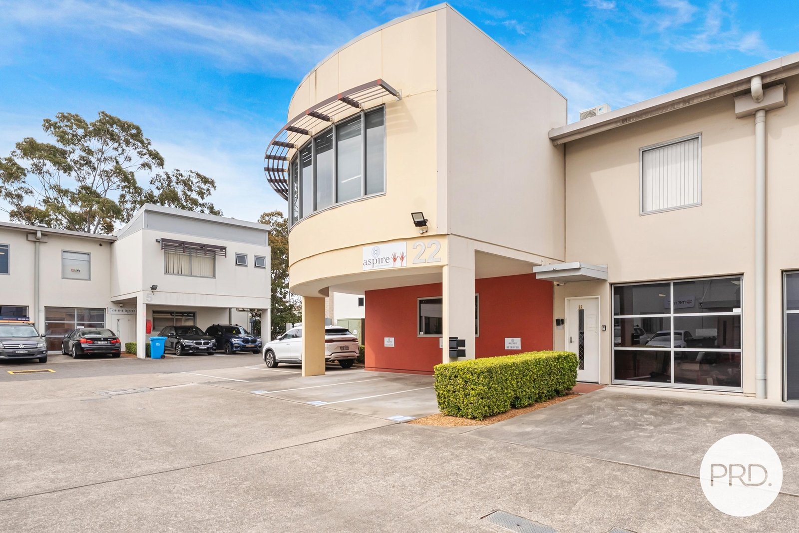 22/8 Avenue of Americas  NEWINGTON 2