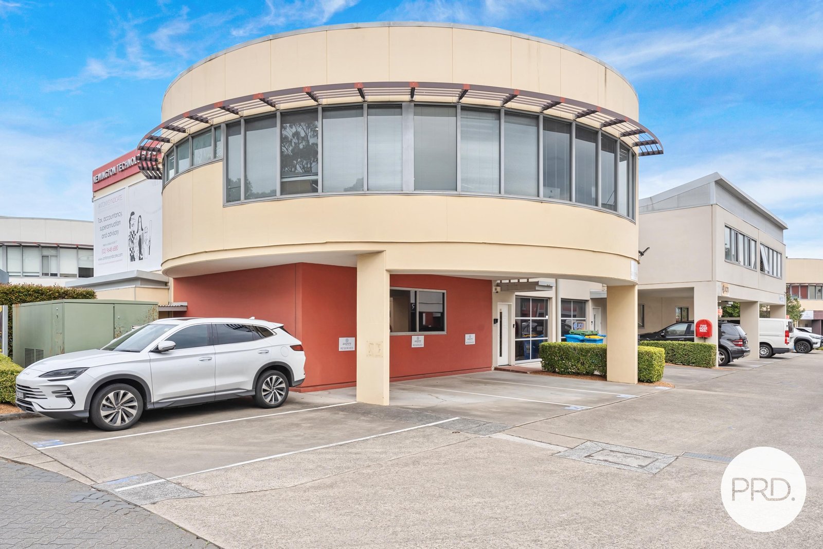 22/8 Avenue of Americas  NEWINGTON 15