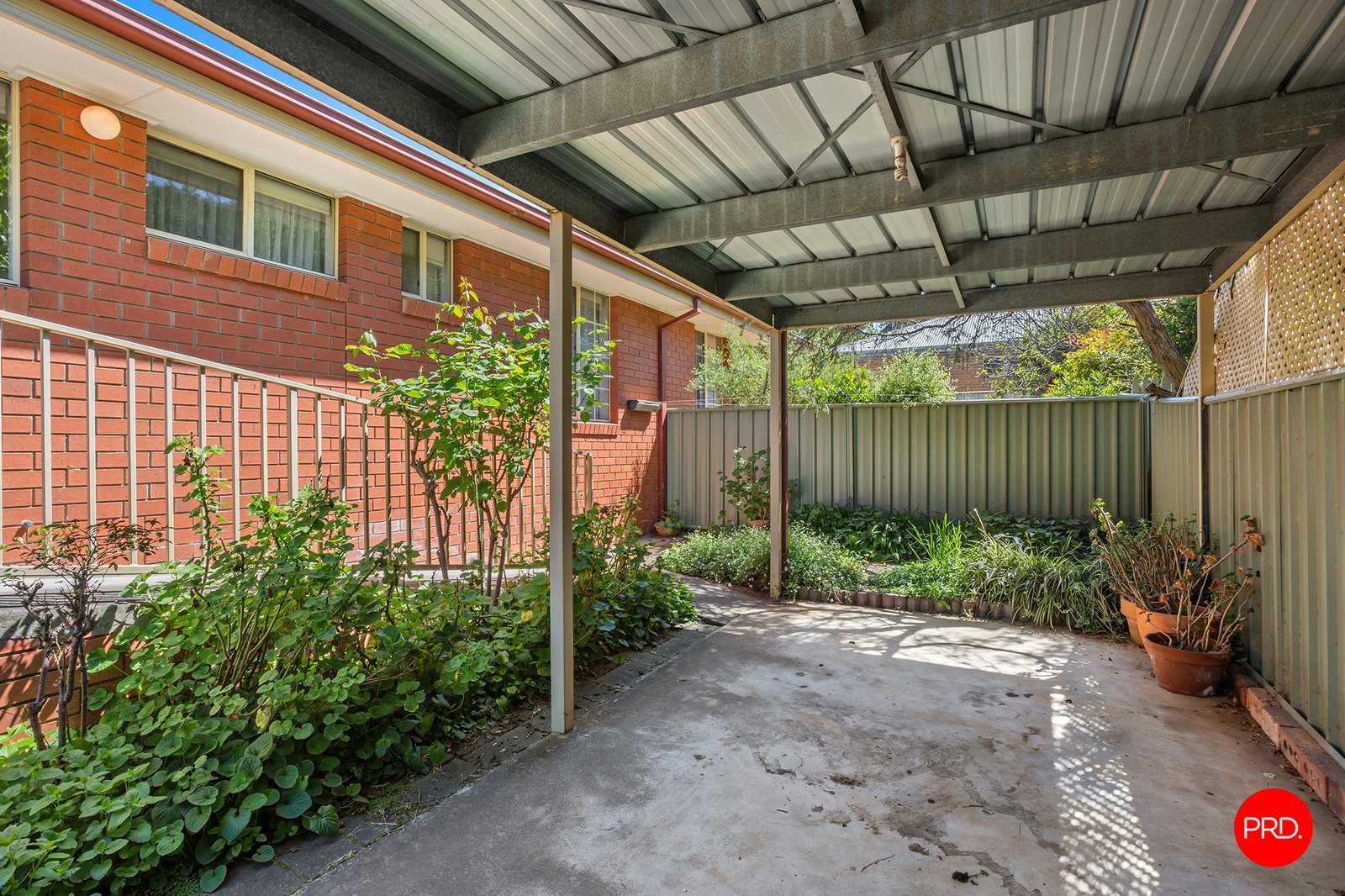 2/28 Bowden Street CASTLEMAINE 3