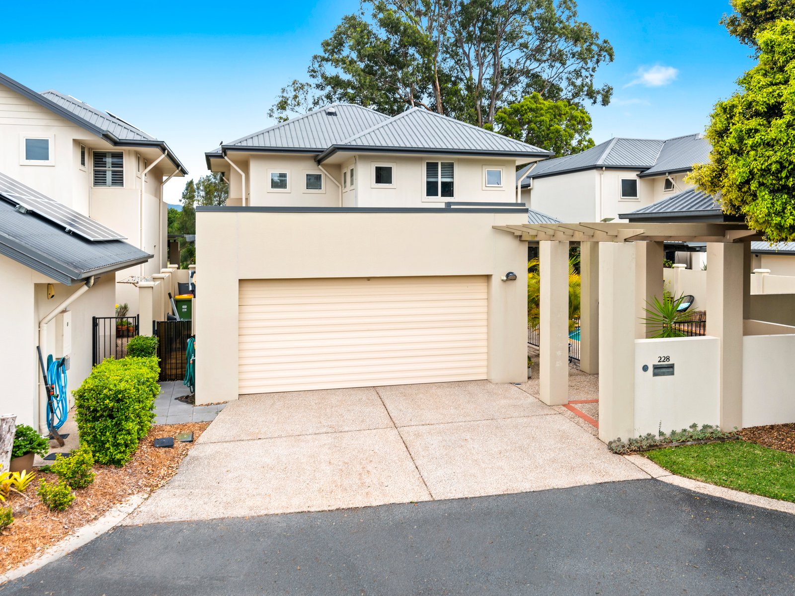 228 Easthill Drive ROBINA 1