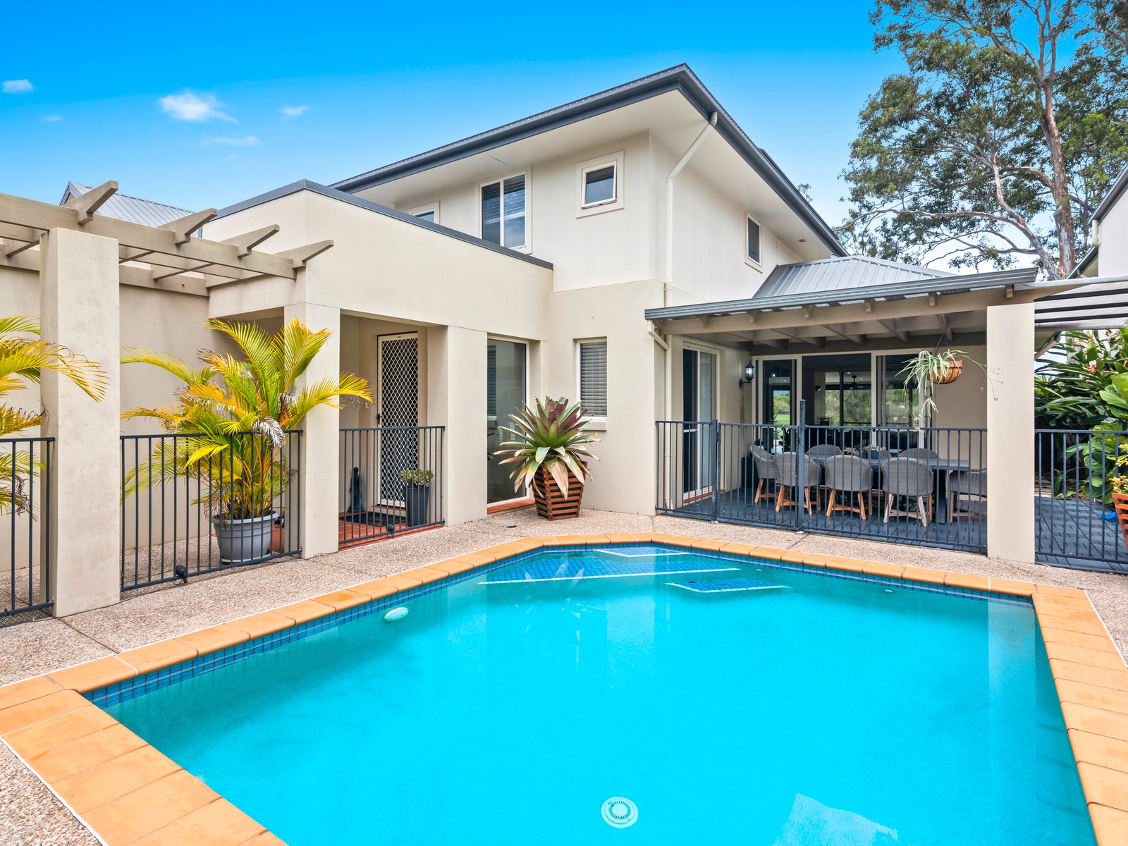 228 Easthill Drive ROBINA 2