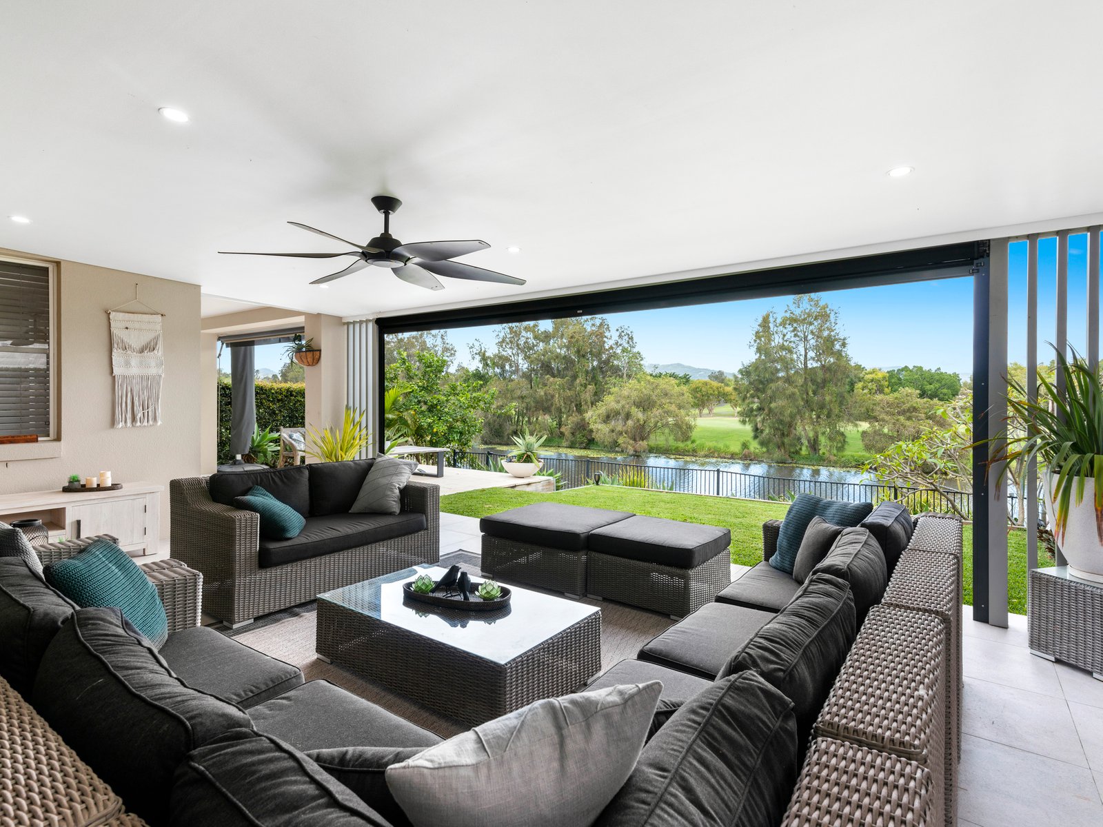 228 Easthill Drive ROBINA 4