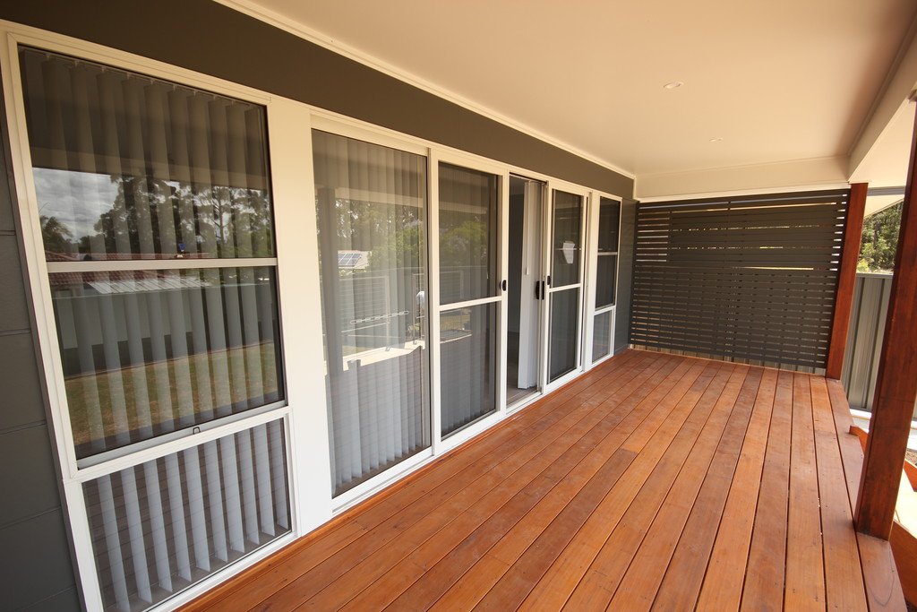 2/28 Fairwinds Avenue LAKEWOOD 8