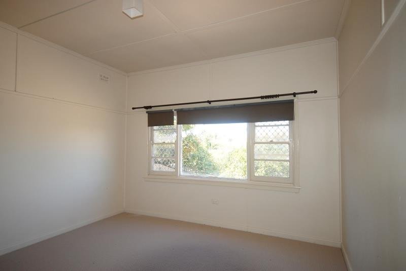 228 Lake Albert Road LAKE ALBERT 4