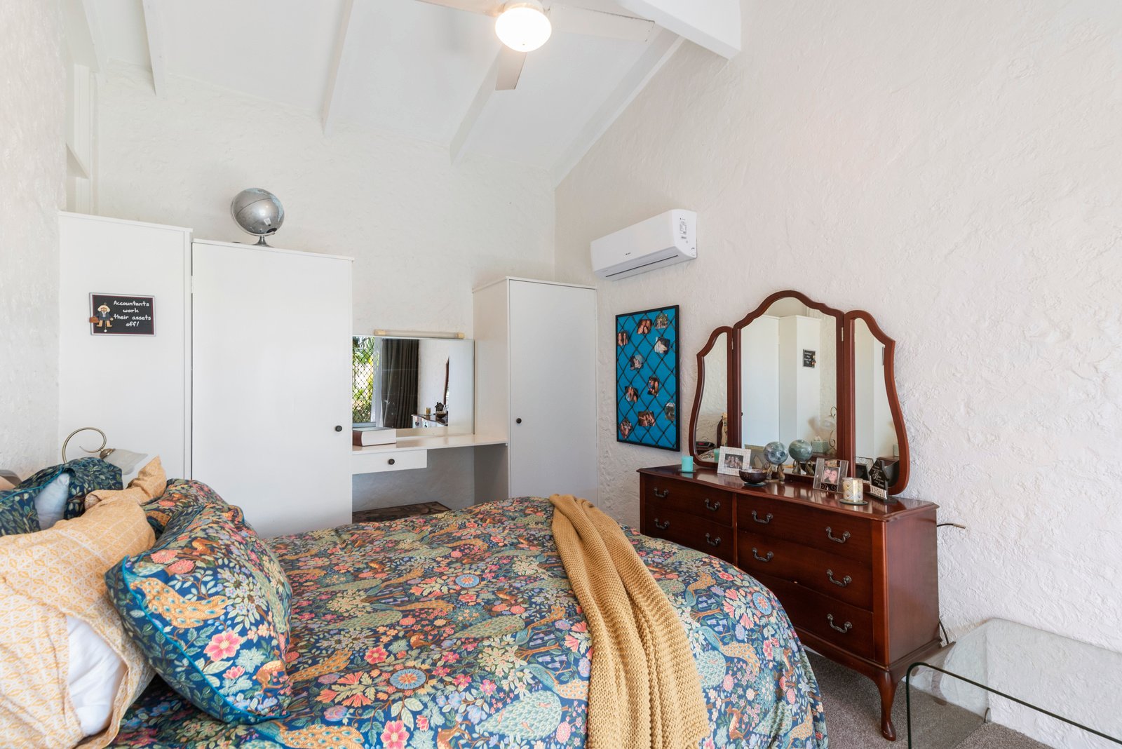 228 Mallawa Drive PALM BEACH 12