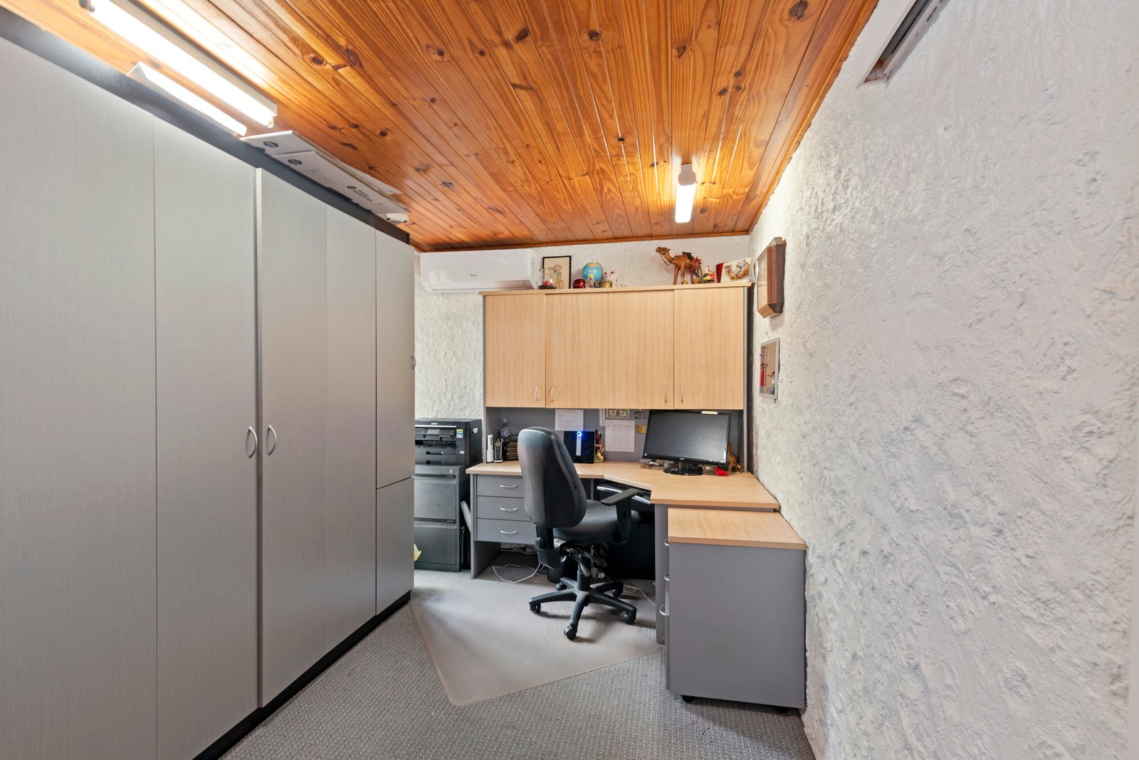 228 Mallawa Drive PALM BEACH 13