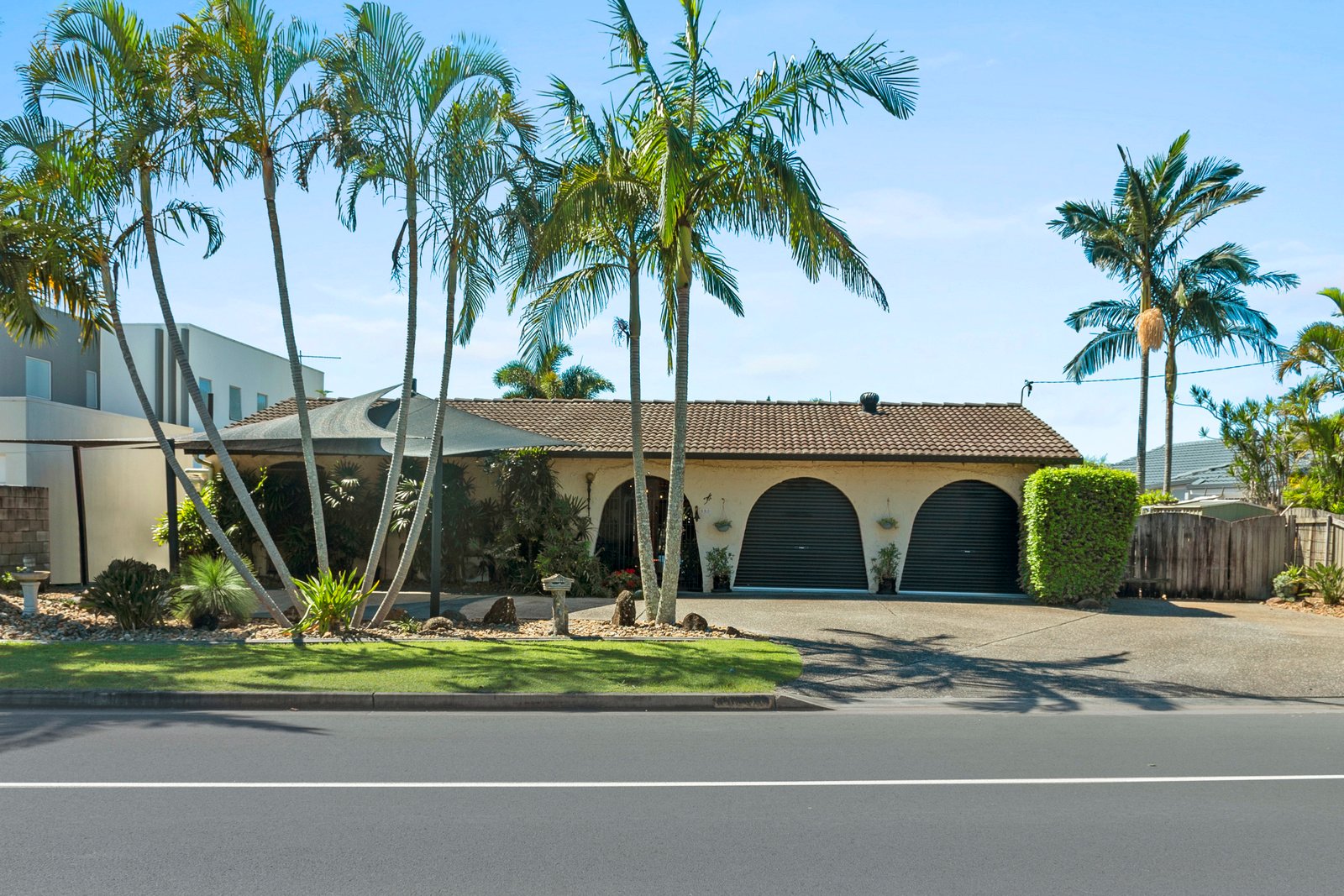 228 Mallawa Drive PALM BEACH 17