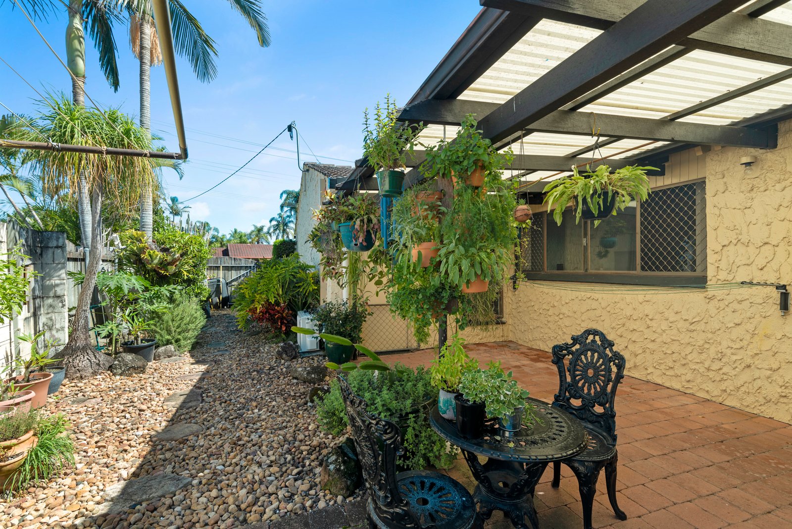 228 Mallawa Drive PALM BEACH 18