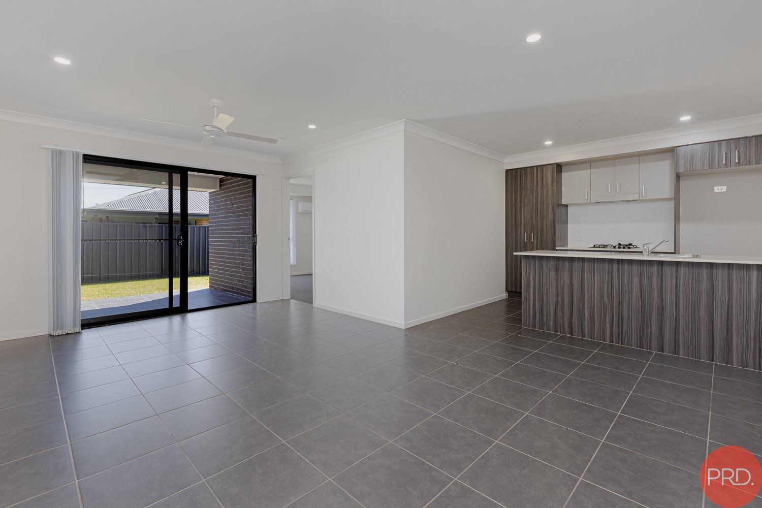 2/28 Thorncliffe Avenue THORNTON 5