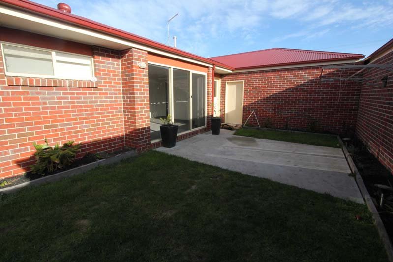 228 Walker Street SEBASTOPOL 10