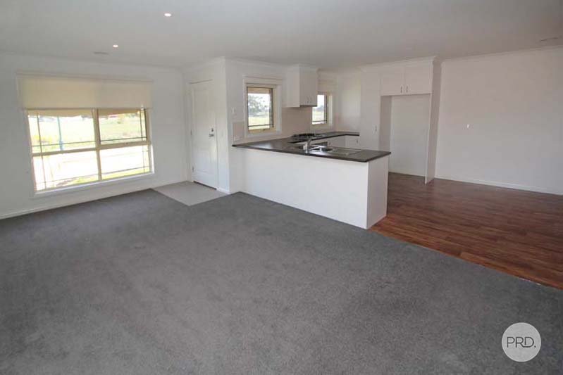 228 Walker Street SEBASTOPOL 2