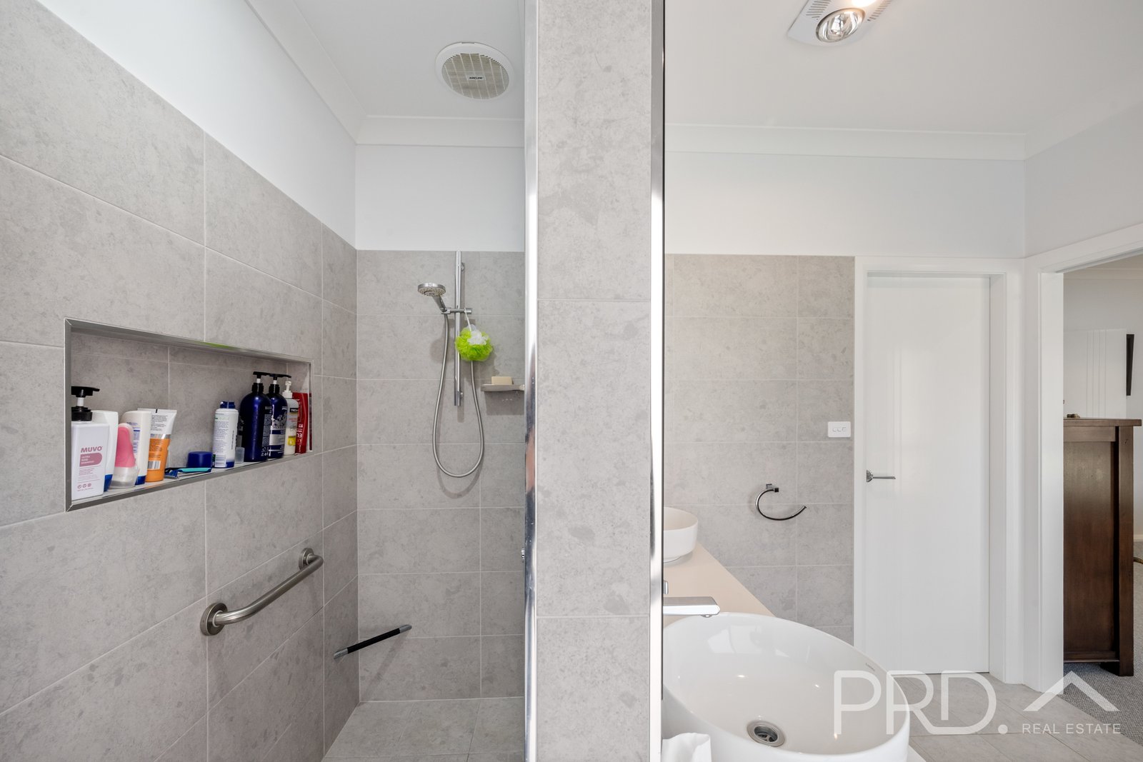 228 Wynyard Street TUMUT 12