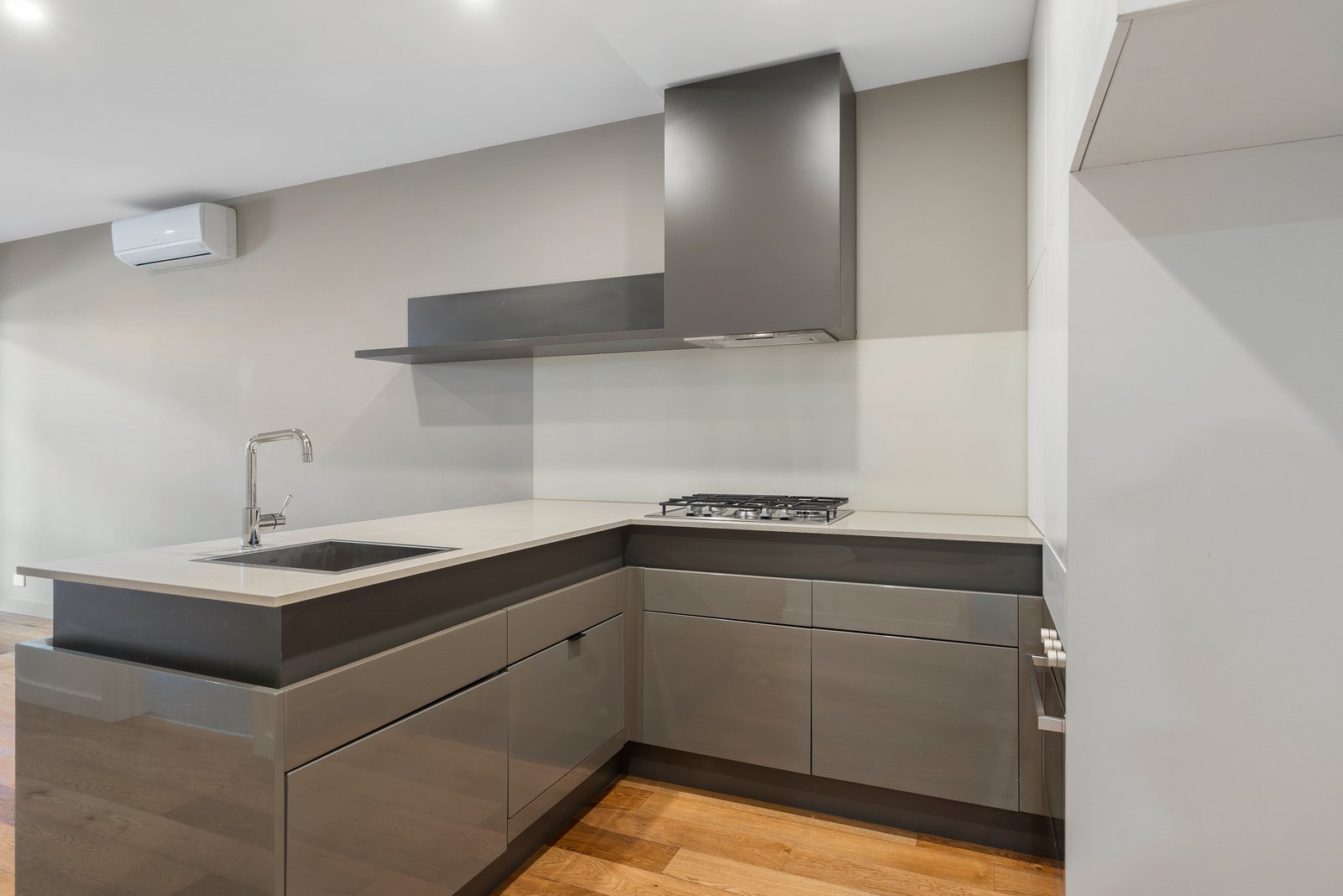 Gallery: 228/218 Bay Road