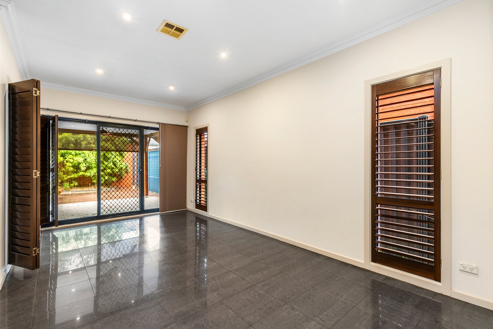 Gallery: 2/284 Somerville Road