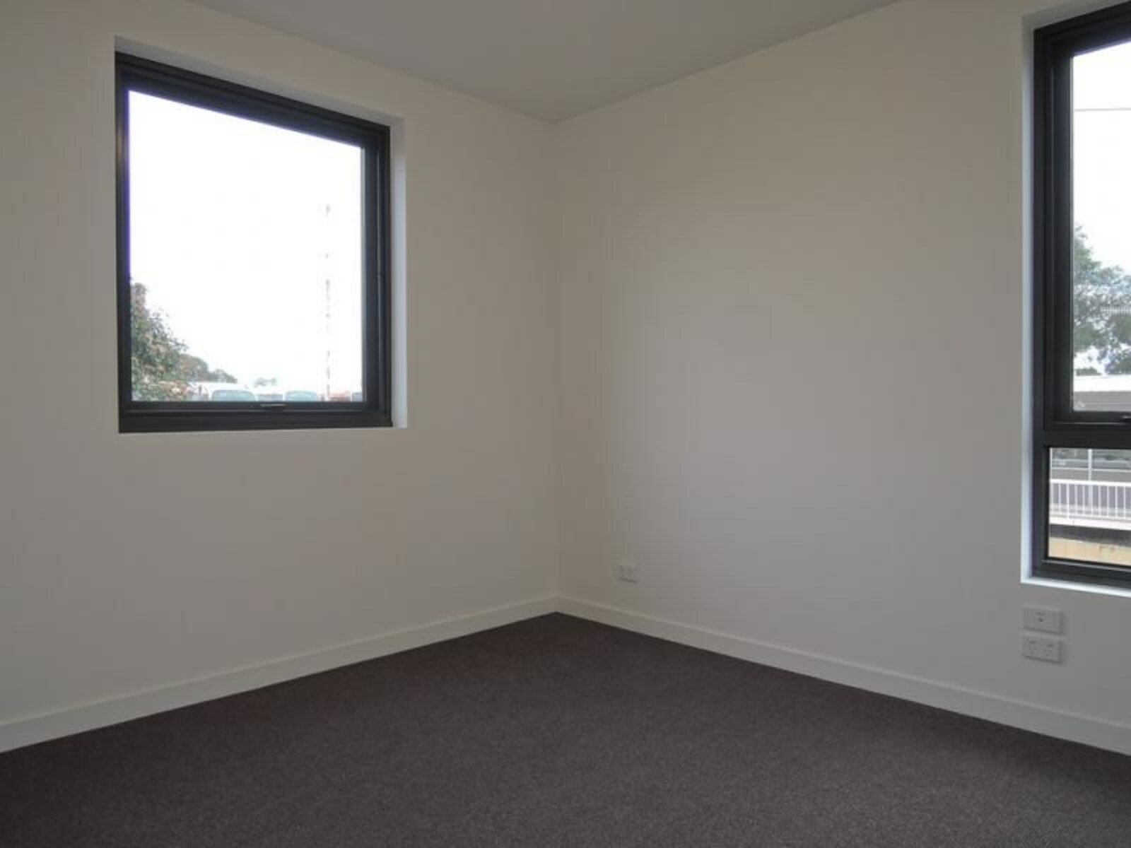 22/872-874 Doncaster Road, Doncaster, 3108