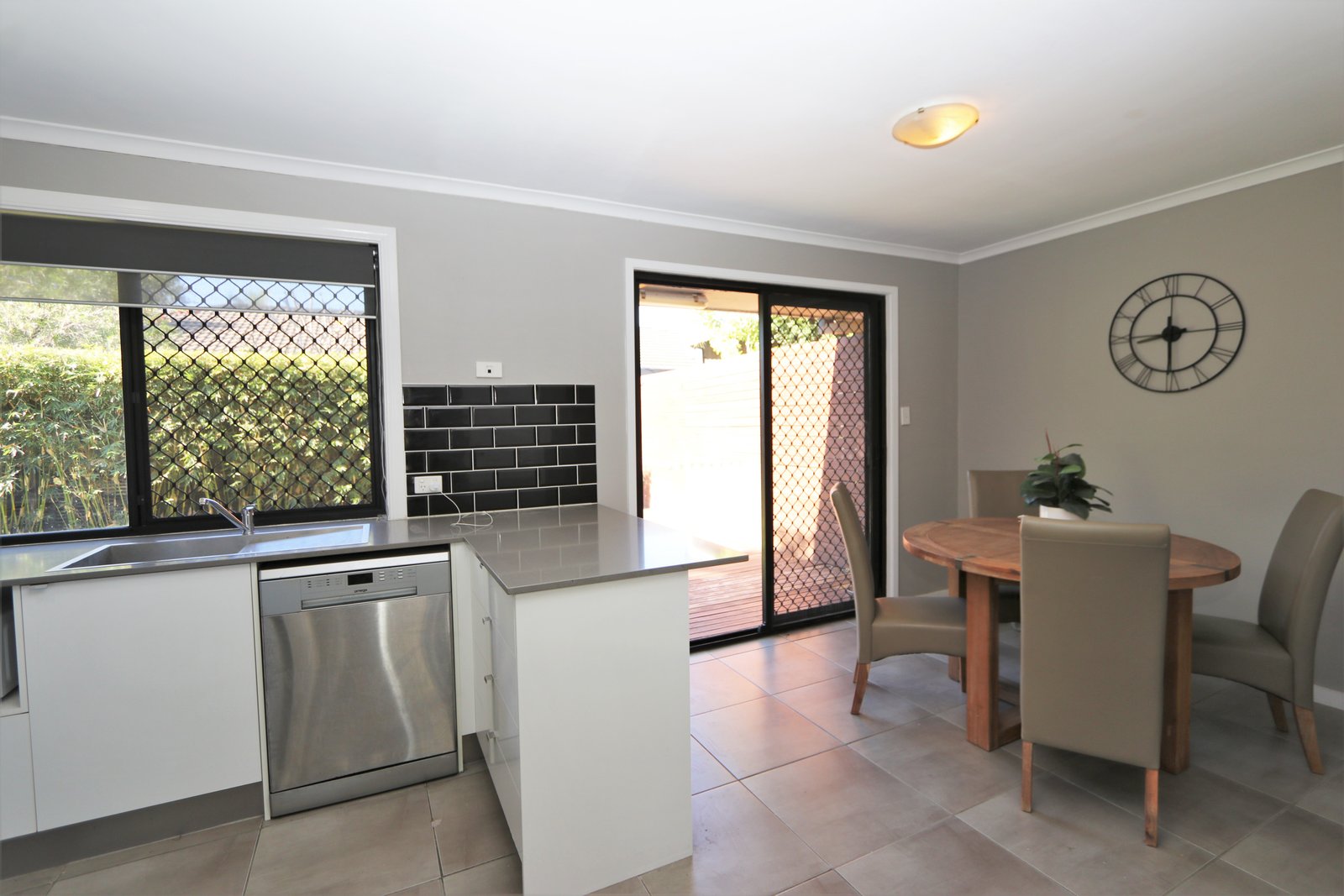 2/29-31 Golden Palms Court ASHMORE 5
