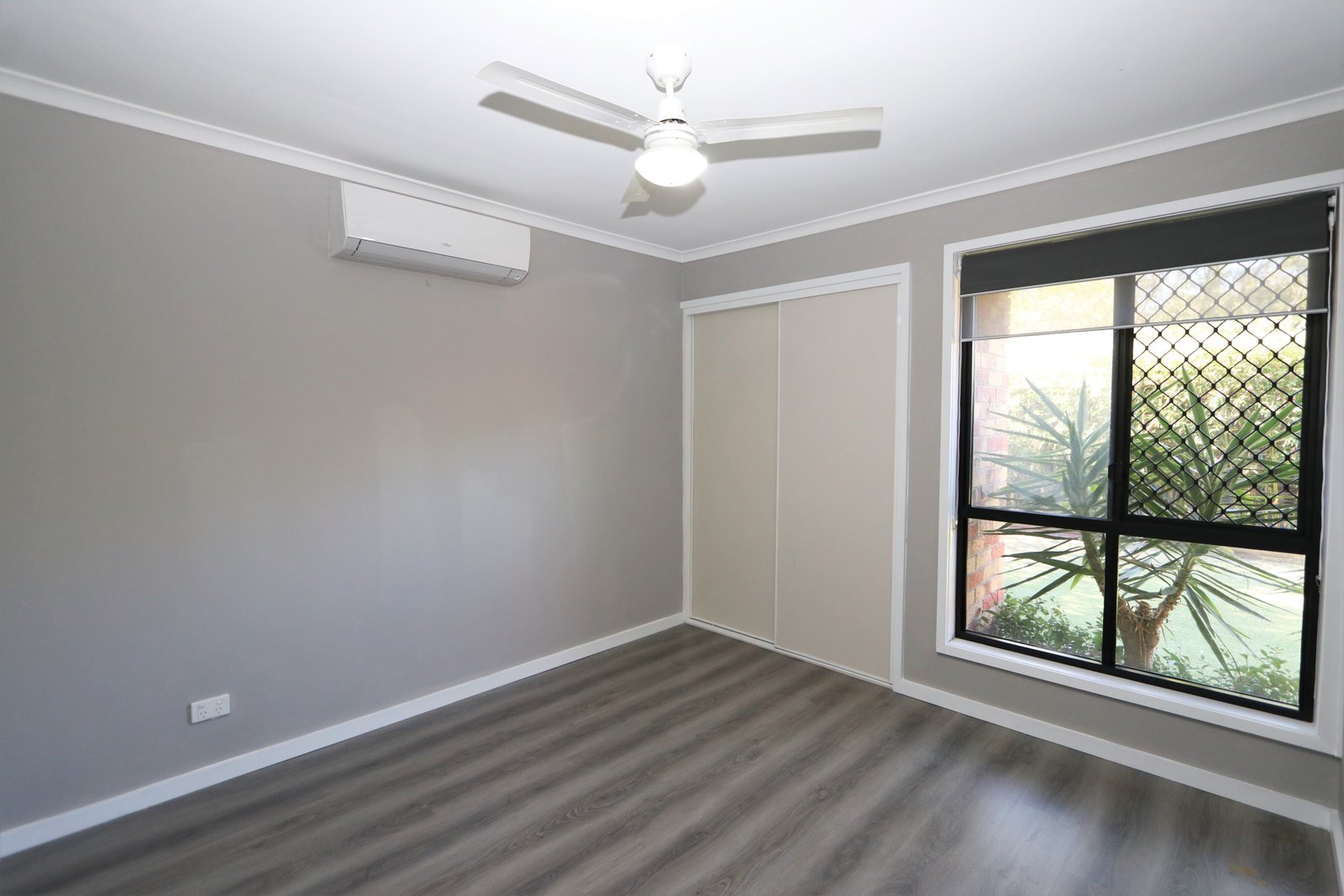 2/29-31 Golden Palms Court ASHMORE 11