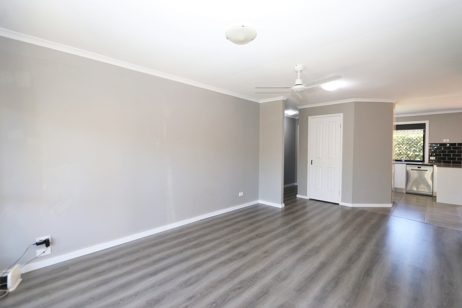 2/29-31 Golden Palms Court ASHMORE 8