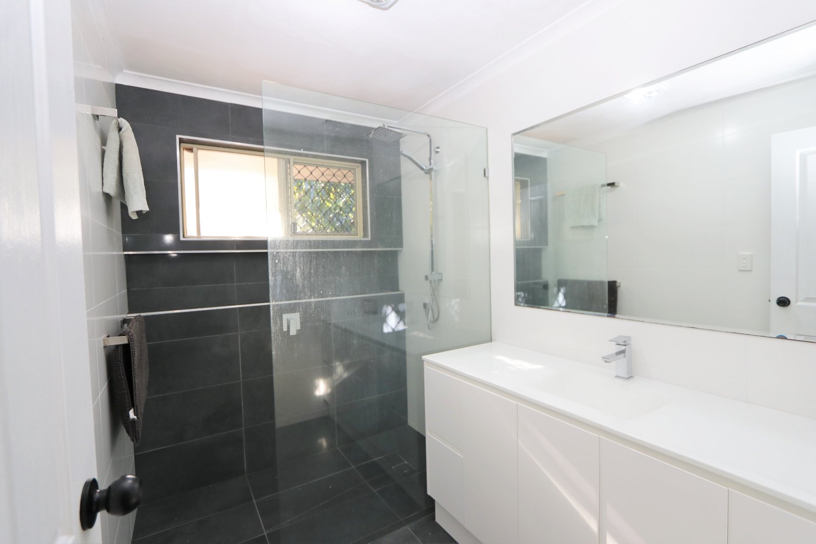 2/29-31 Golden Palms Court ASHMORE 10