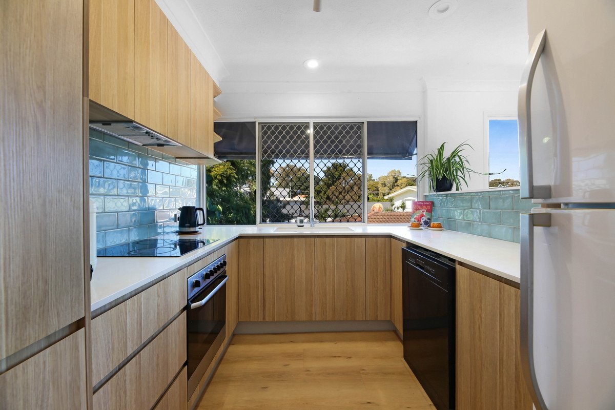 2/29 Albion Avenue MIAMI 3