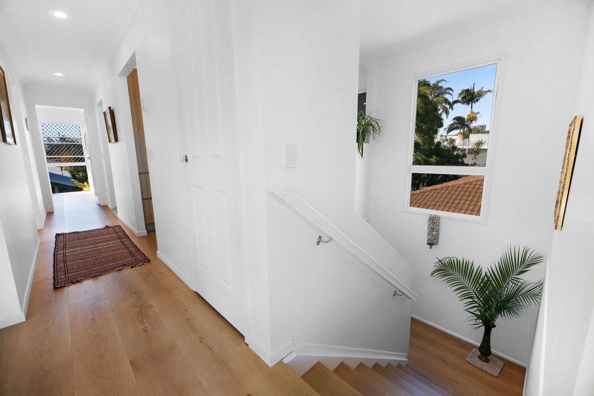 2/29 Albion Avenue MIAMI 12