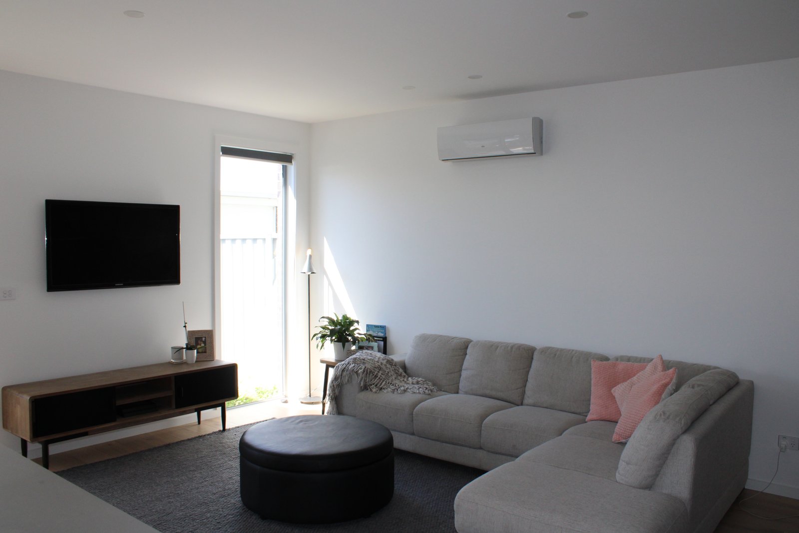 Gallery: 2/29 Deakin Street
