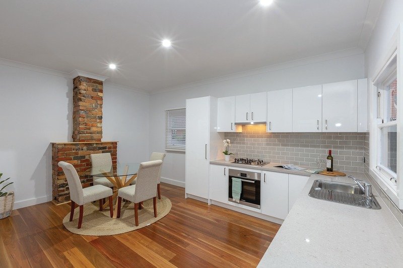 Gallery: 229 Errard Street South