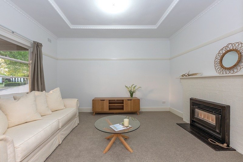 Gallery: 229 Errard Street South
