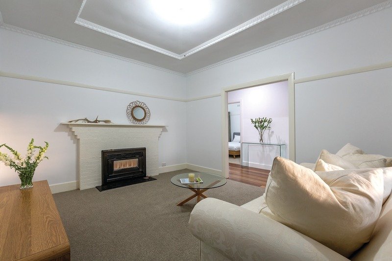 Gallery: 229 Errard Street South