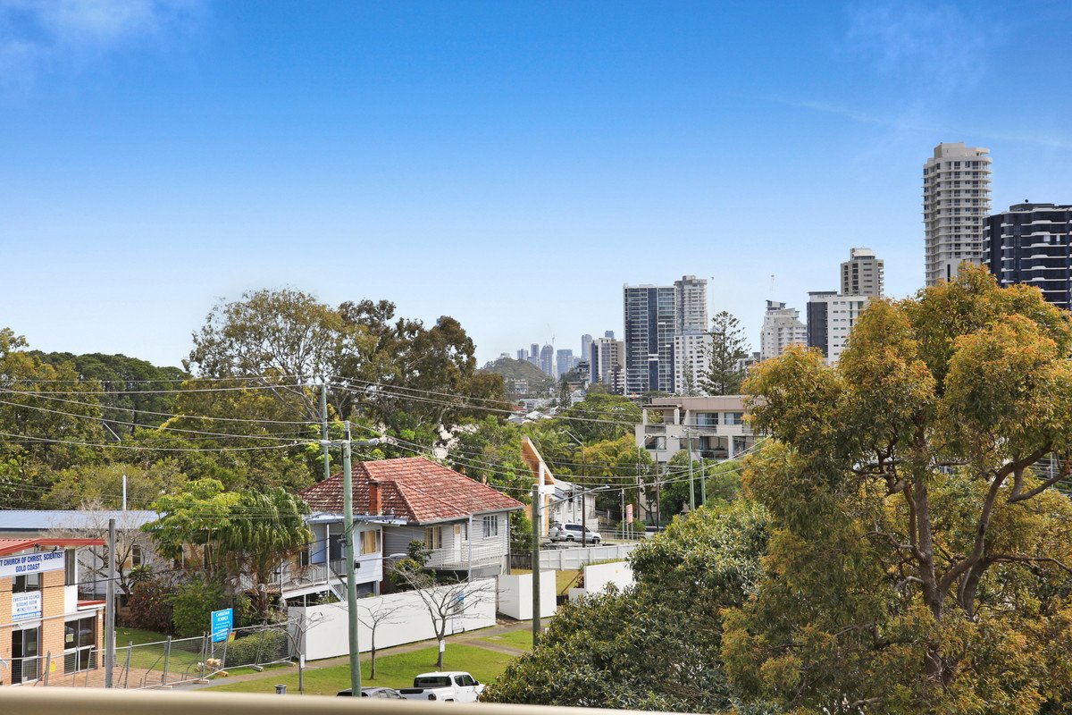 2/29 Ewart Street Burleigh Heads 22
