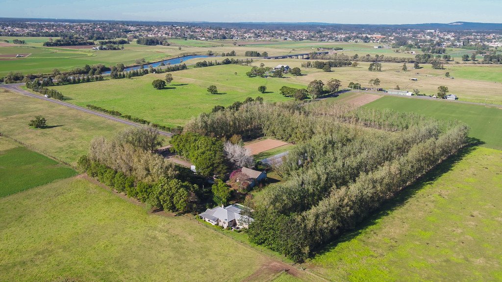 229 Glenarvon Road LORN 1