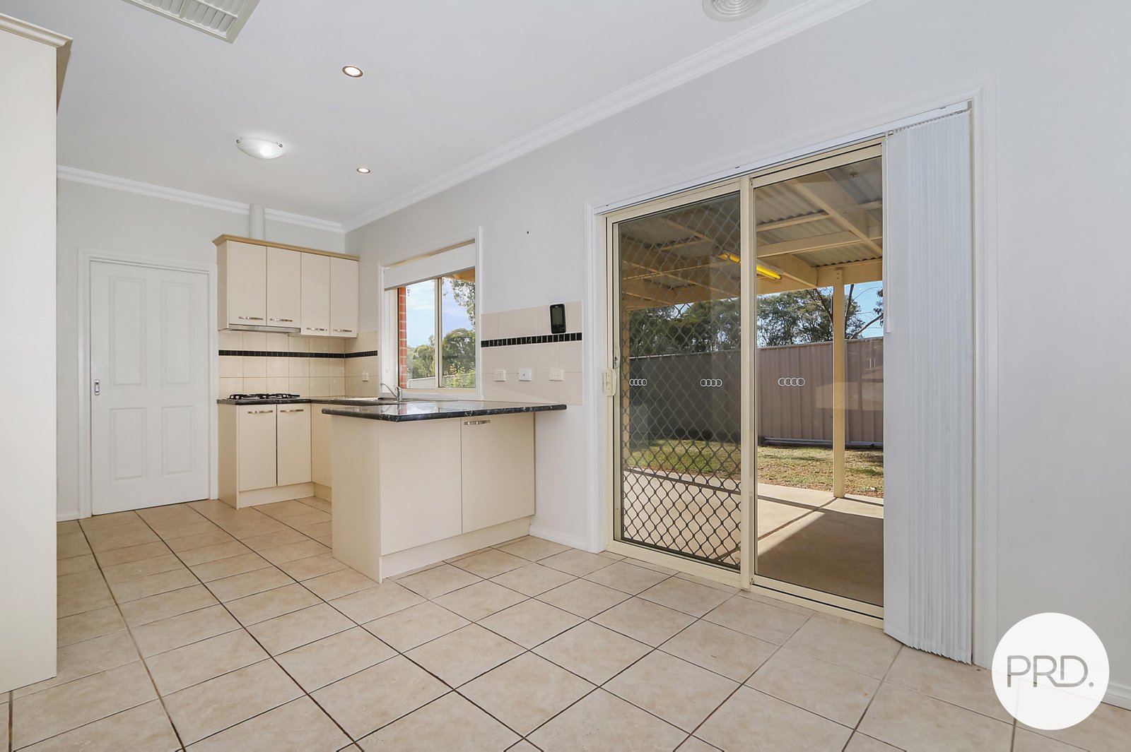 2/29 Heppner Court THURGOONA 3