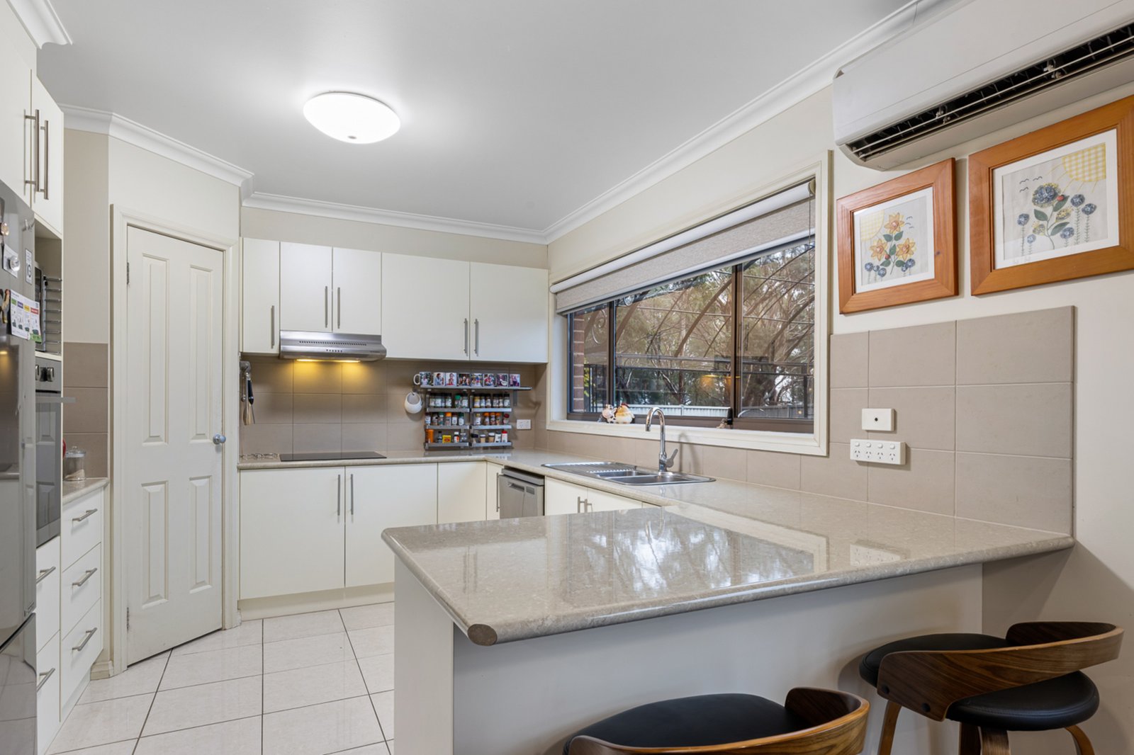 Gallery: 2/29 King George Way