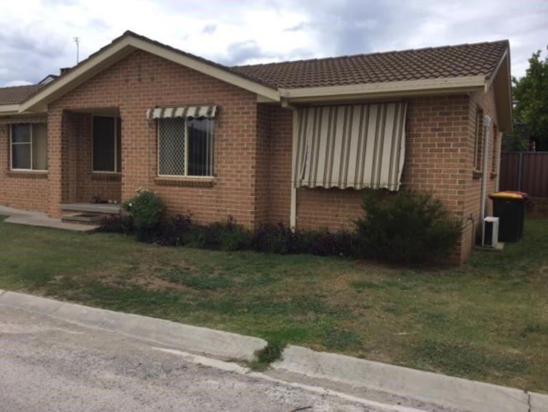 2/29 Macquarie Street NORTH TAMWORTH 1